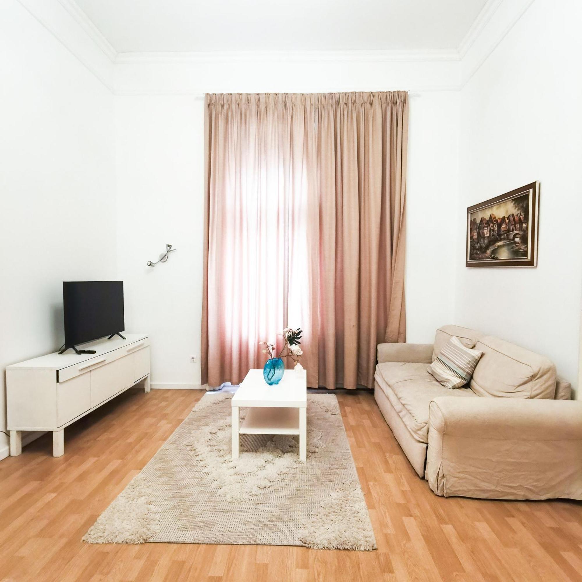 Ferenc Apartment